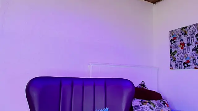 Victoria Thompson1 online show from December 16, 8:03 pm