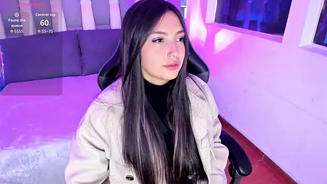 Adaara Rey online show from November 12, 6:41 pm