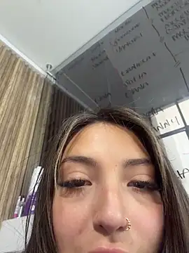 Adaara Rey online show from February 28, 8:32 pm