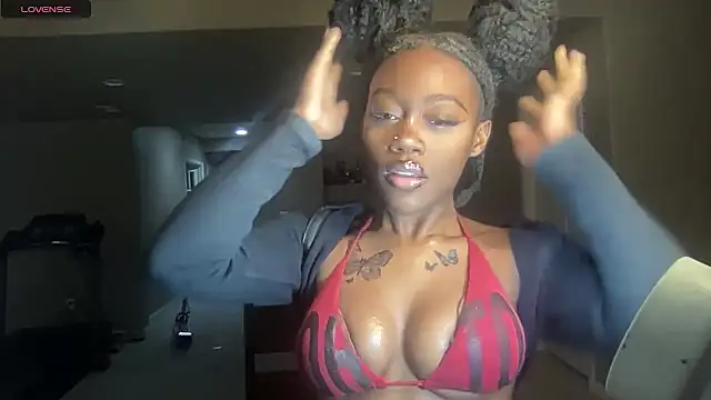 Snapshot of maskedgirl5005 chatting on September 23, 7:28 pm maskedgirl5005 online show from September 23, 7:28 pm