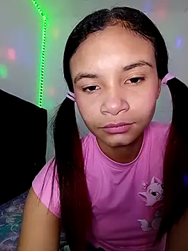 liz7skinny online show from March 28, 7:46 pm