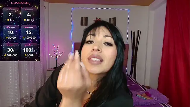 Snapshot of hannagomez_24 chatting on December 5, 12:52 am hannagomez 24 online show from December 5, 12:52 am