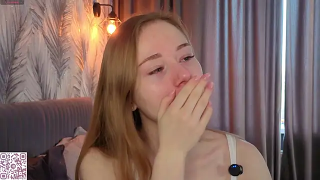 ElvinaRose online show from April 9, 5:29 am