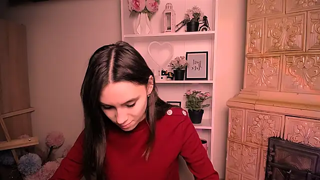 RosaRay  online show from April 4, 6:00 am