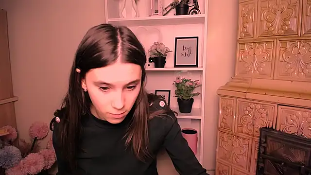 RosaRay  online show from April 24, 6:38 am