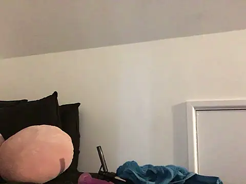 Snapshot of estellebby chatting on May 22, 9:53 pm estellebby online show from May 22, 9:53 pm