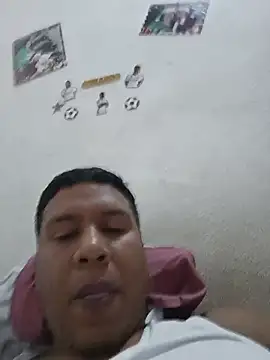 Snapshot of negro08_ chatting on May 18, 6:03 pm negro08 online show from May 18, 6:03 pm