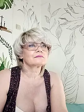 Catty Lady online show from April 22, 6:53 pm