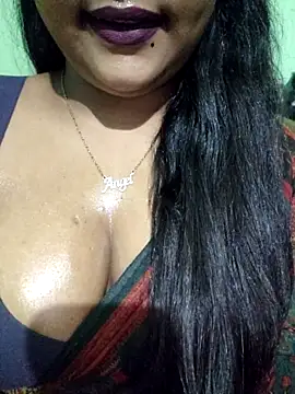 Snapshot of JIYA-04 chatting on May 22, 1:39 pm JIYA-04 online show from May 22, 1:39 pm