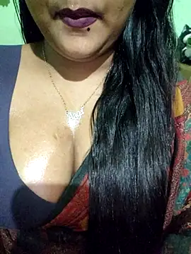 Snapshot of JIYA-04 chatting on June 4, 5:30 pm JIYA-04 online show from June 4, 5:30 pm