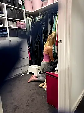 Reacher110565 online show from October 25, 10:34 am