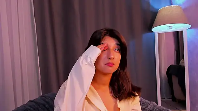 Elfy Rare  online show from September 27, 3:06 pm