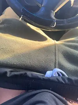 Snapshot of BigDick1600 chatting on March 24, 10:26 pm BigDick1600 online show from March 24, 10:26 pm