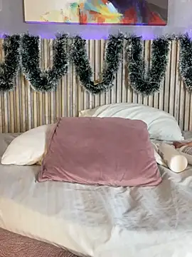 Snapshot of Saracooper__ chatting on November 21, 3:38 am Saracooper online show from November 21, 3:38 am