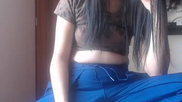 Snapshot of sabrina_v_ chatting on February 10, 3:27 pm sabrina v online show from February 10, 3:27 pm