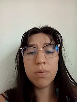 lareinalareinadelanal online show from October 13, 1:00 pm