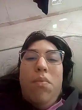 lareinalareinadelanal online show from November 29, 1:25 pm