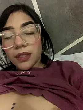 ElaRose 12 online show from December 4, 9:23 pm