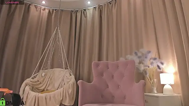 Snapshot of Naomi___Rias chatting on October 14, 12:44 am Naomi Rias online show from October 14, 12:44 am