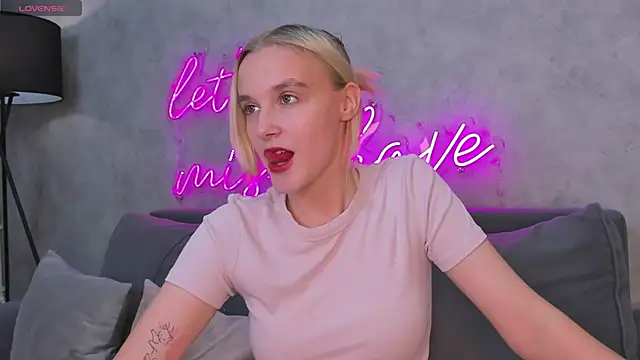 Carolin Miller online show from September 18, 7:43 am