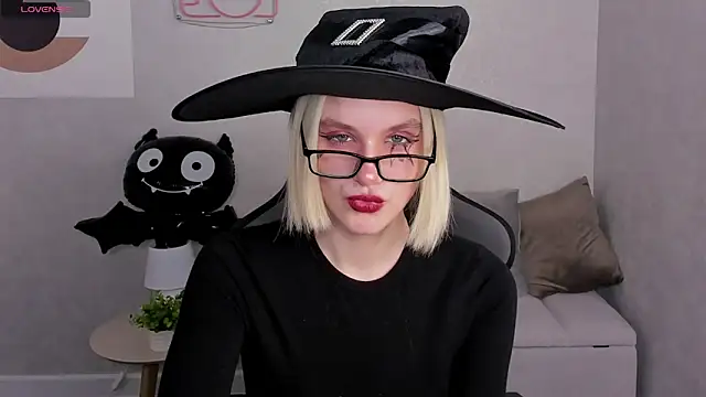 Carolin Miller online show from October 28, 7:34 am