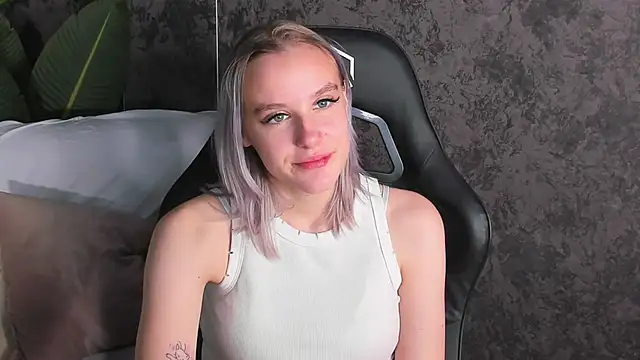 Carolin Miller online show from November 19, 11:10 am