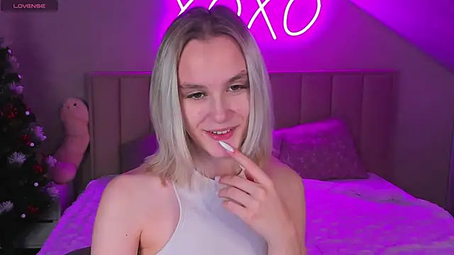 Carolin Miller online show from December 15, 9:02 am