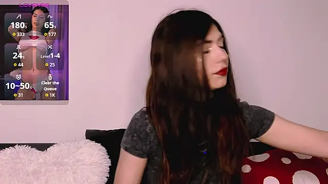 M1kaylaRaven online show from October 19, 5:30 am