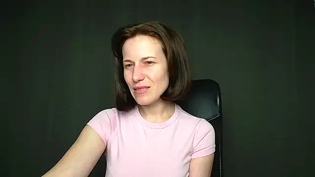 Snapshot of Kelly_Kisss chatting on April 28, 8:08 am Kelly Kisss online show from April 28, 8:08 am