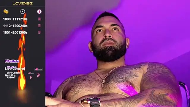 Snapshot of Max-prada chatting on July 8, 2:16 am Max-prada online show from July 8, 2:16 am