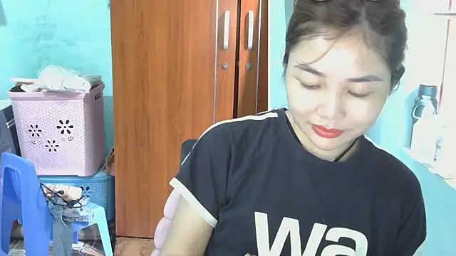 Snapshot of Uhem112 chatting on October 9, 1:14 am Uhem112 online show from October 9, 1:14 am