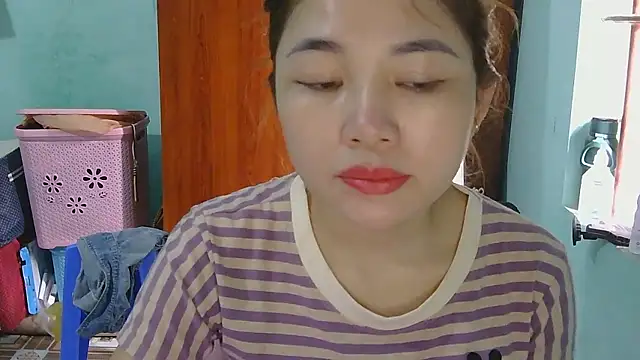 Snapshot of Uhem112 chatting on October 13, 3:39 am Uhem112 online show from October 13, 3:39 am