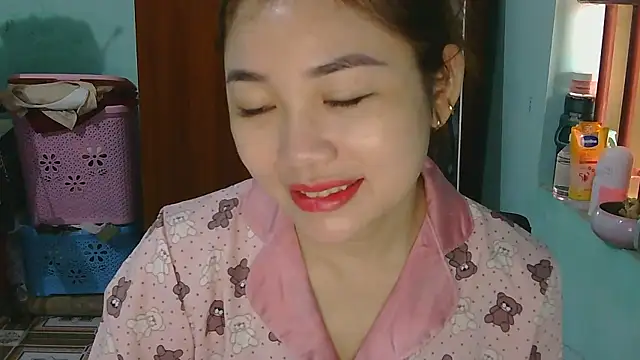 Snapshot of Uhem112 chatting on October 30, 1:07 am Uhem112 online show from October 30, 1:07 am