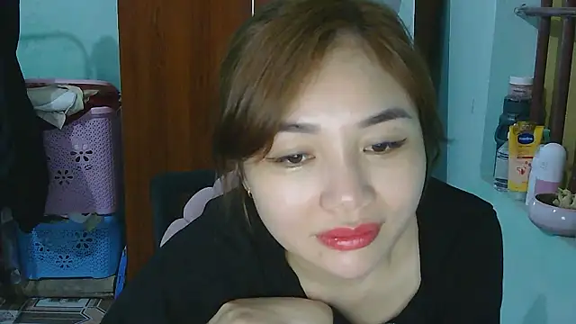 Snapshot of Uhem112 chatting on October 30, 1:12 pm Uhem112 online show from October 30, 1:12 pm