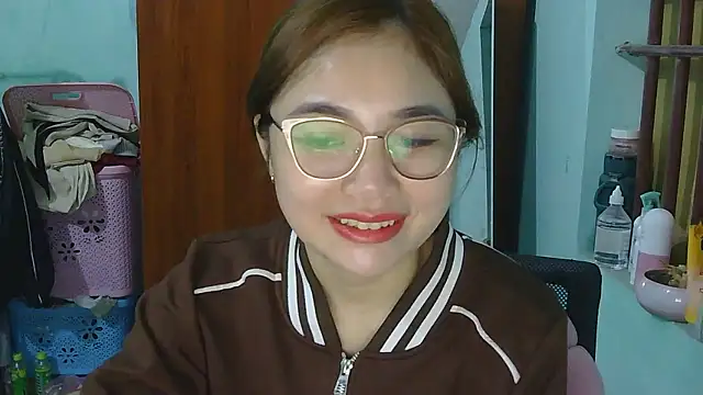 Snapshot of Uhem112 chatting on November 4, 3:38 am Uhem112 online show from November 4, 3:38 am