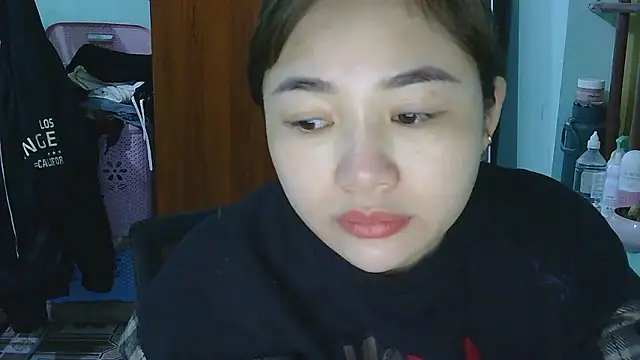 Snapshot of Uhem112 chatting on November 22, 1:26 am Uhem112 online show from November 22, 1:26 am