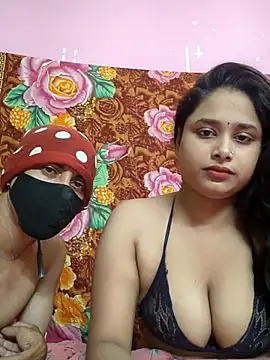 Snapshot of Seducing_couple chatting on May 23, 4:07 am Seducing couple online show from May 23, 4:07 am