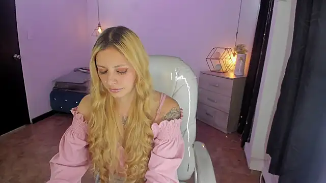 Snapshot of Jennaa_Cooper chatting on September 27, 8:03 pm Jennaa Cooper online show from September 27, 8:03 pm