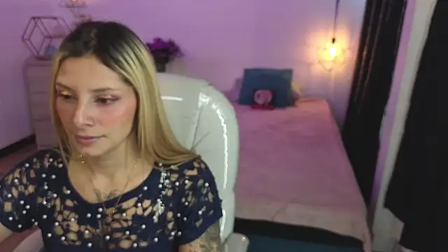 Snapshot of Jennaa_Cooper chatting on November 17, 6:57 pm Jennaa Cooper online show from November 17, 6:57 pm