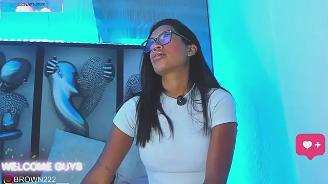 Snapshot of _naomibrown_ chatting on September 27, 4:39 am naomibrown online show from September 27, 4:39 am