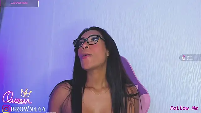 Snapshot of _naomibrown_ chatting on May 6, 3:57 am naomibrown online show from May 6, 3:57 am