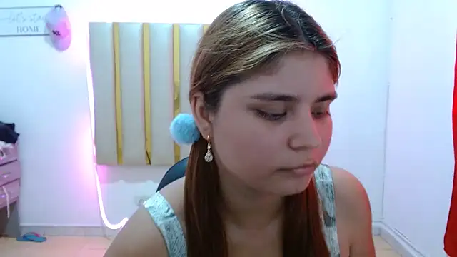 keilicita tonny 18 online show from November 4, 5:45 pm