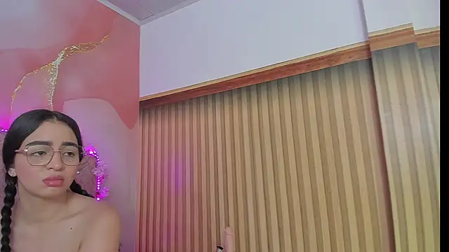 violet taylor  online show from November 25, 2:22 am