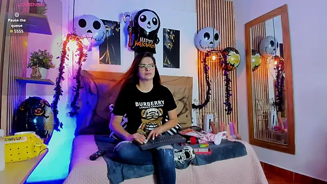  samanthaa foxx online show from October 10, 11:31 am