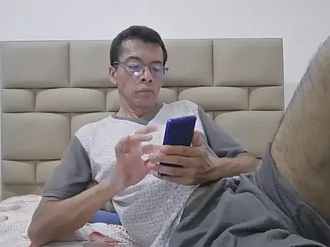 skinnylatino51 online show from February 3, 1:15 am