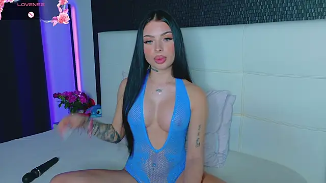 AshleyEttheenn online show from March 25, 6:25 pm