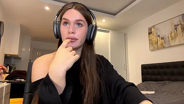 Snapshot of franzeva chatting on May 15, 1:29 pm franzeva online show from May 15, 1:29 pm