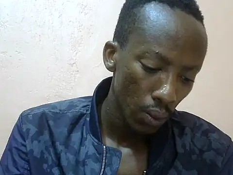 Snapshot of shadez94 chatting on October 19, 9:54 am shadez94 online show from October 19, 9:54 am