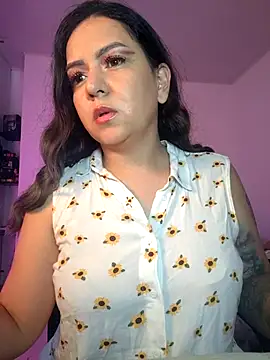 Snapshot of Abbyjoness21 chatting on September 19, 8:31 pm Abbyjoness21 online show from September 19, 8:31 pm