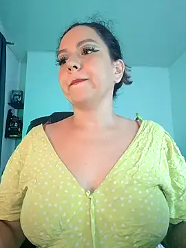 Snapshot of Abbyjoness21 chatting on October 4, 7:45 pm Abbyjoness21 online show from October 4, 7:45 pm